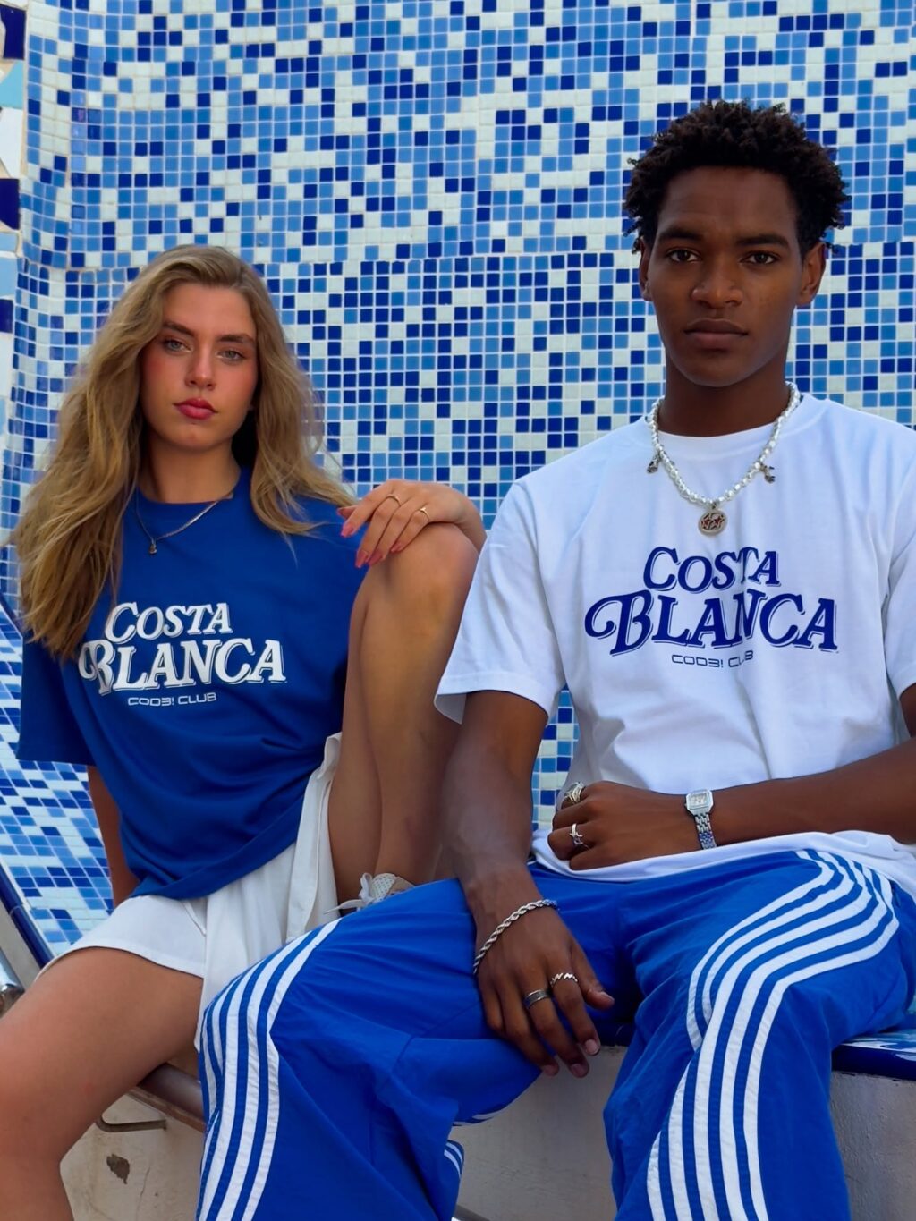 Instagram post from cod3.vlc. This post is in position 0.