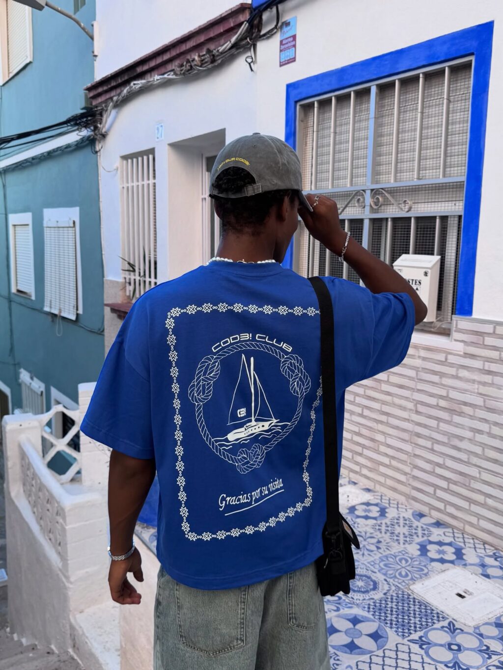 Instagram post from cod3.vlc. This post is in position 1.