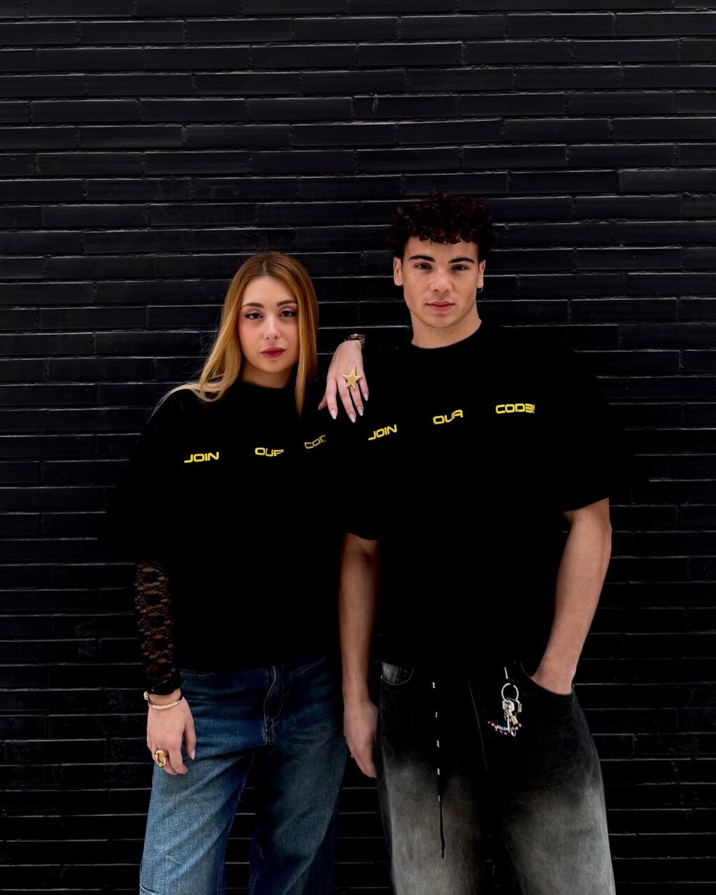 Instagram post from cod3.vlc. This post is in position 0.