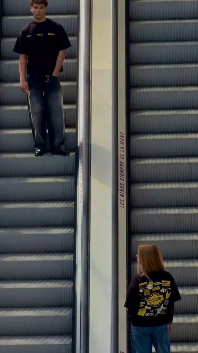 Instagram post from cod3.vlc. This post is in position 7.